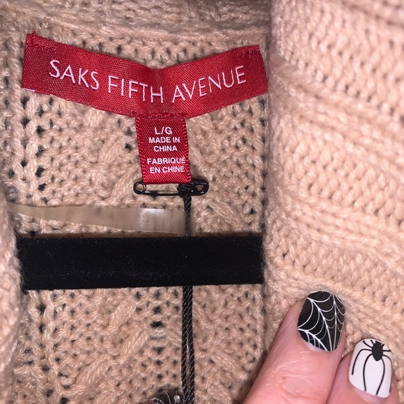 Saks Fifth Avenue sweater, Women’s L $40 - Picture 5 of 7